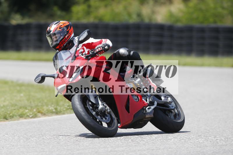 /27 12.06.2025 Ducati Schweiz Trackday Warmup  ADR/gruen-vert/ohne